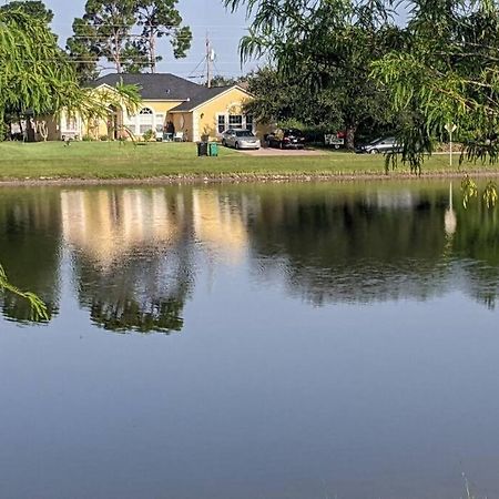 Port Saint Lucie A Little Piece Of Heaven- Peaceful Lake View Apartment- 1 Min From I95 And Turnpike Port St. Lucie 외부 사진